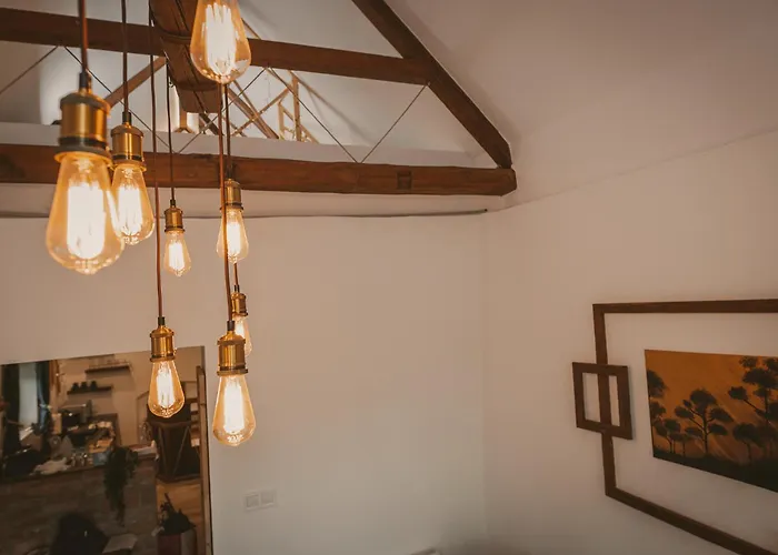 Suttogo Vendeghaz דירה Ságvár